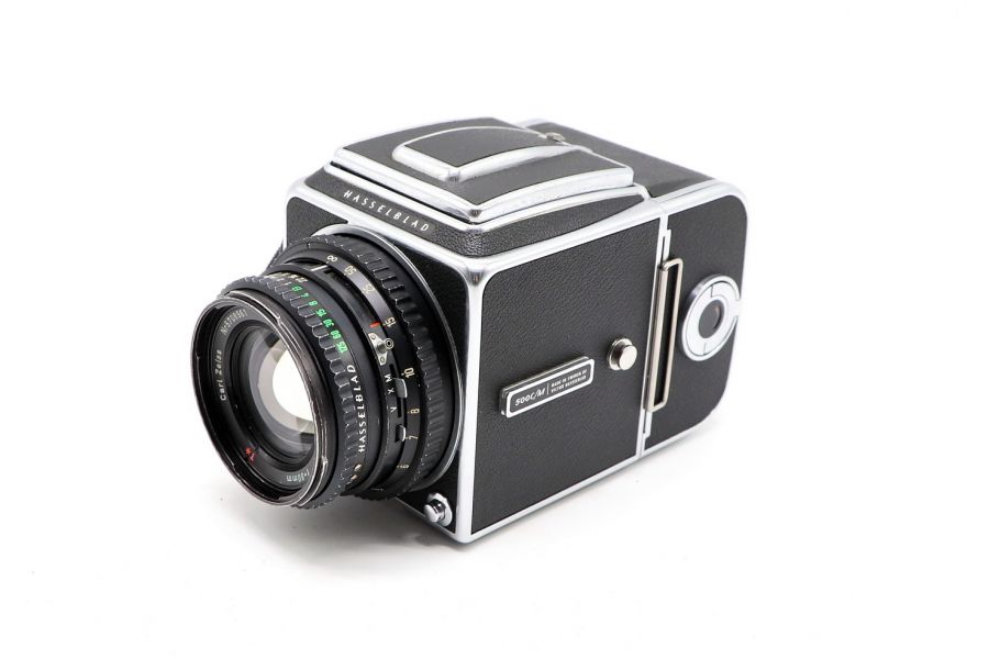 Hasselblad 500 C/M + Planar 2.8/80 T* комплект 