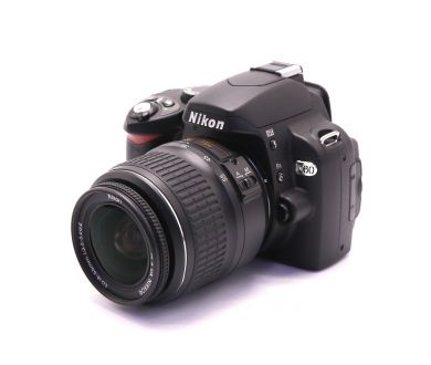 Nikon D60 kit (пробег 1606 кадров)