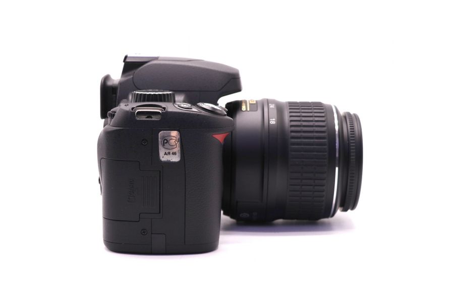 Nikon D60 kit (пробег 1606 кадров)