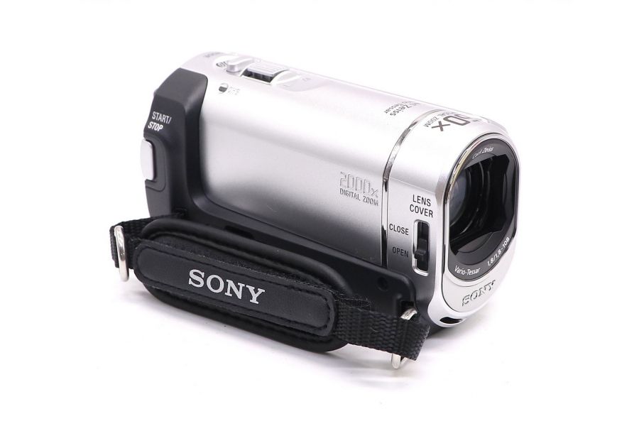 Видеокамера Sony DCR-SX30E в упаковке