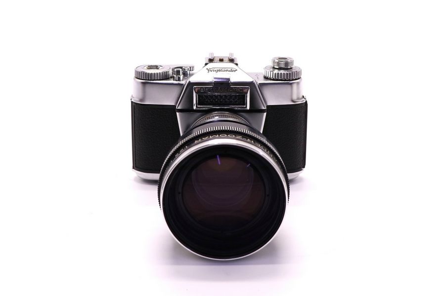 Voigtlander Bessamatic + Zoomar 36-82mm f/2.8