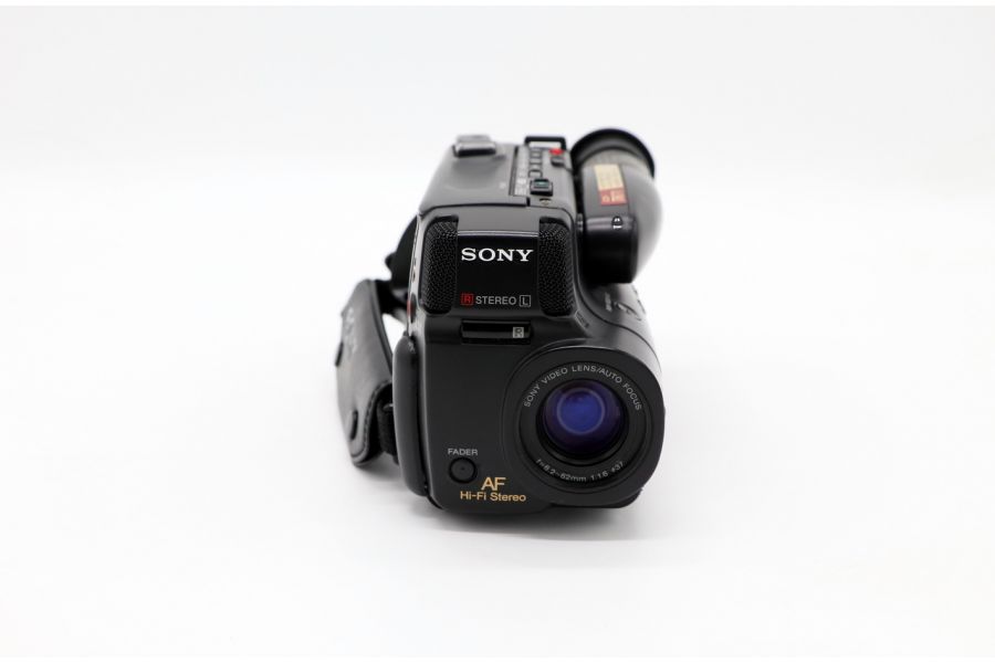 Видеокамера Sony CCD-TR71 (Japan, 1992)