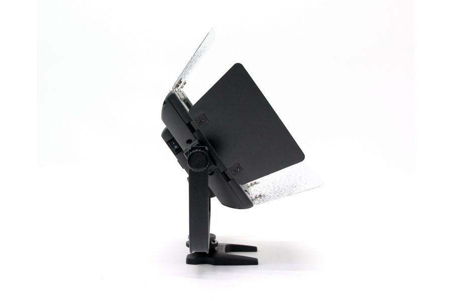 Осветитель YongNuo YN-320