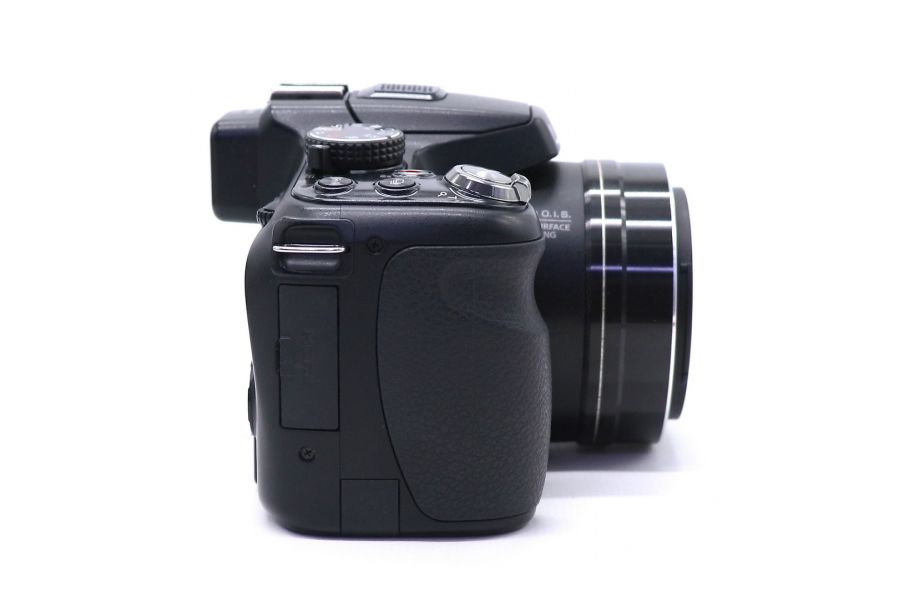 Panasonic Lumix DMC-FZ200 в упаковке