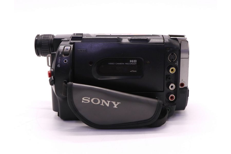 Видеокамера Sony CCD-TRV845E