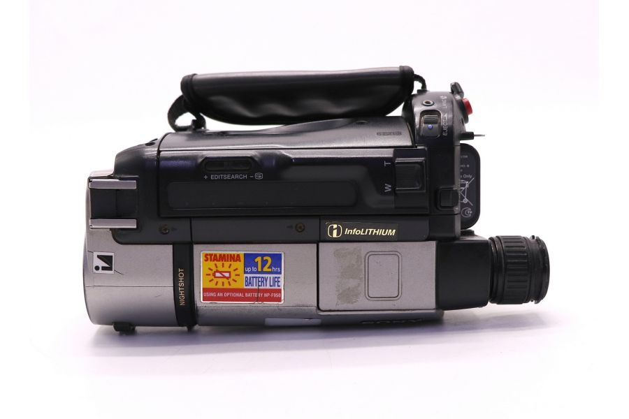 Видеокамера Sony CCD-TRV845E