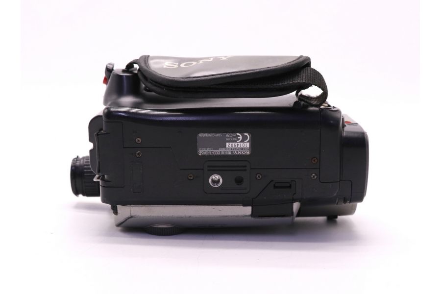 Видеокамера Sony CCD-TRV845E