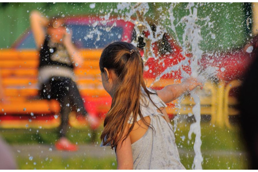 Quantaray MC 85-300mm f/5 Macro (Japan, 1982)