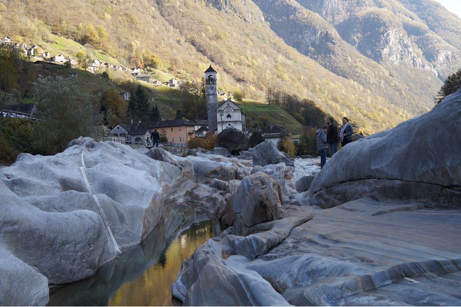 Minolta AF Maxxum 28mm f/2.8 (22) (Japan, 1987)