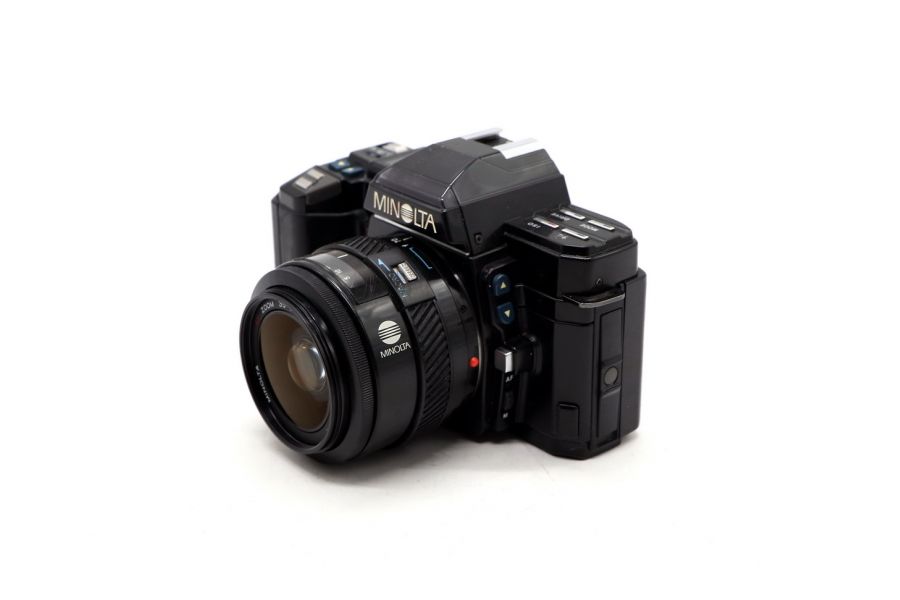 Minolta 7000 AF kit (Japan, 1987)