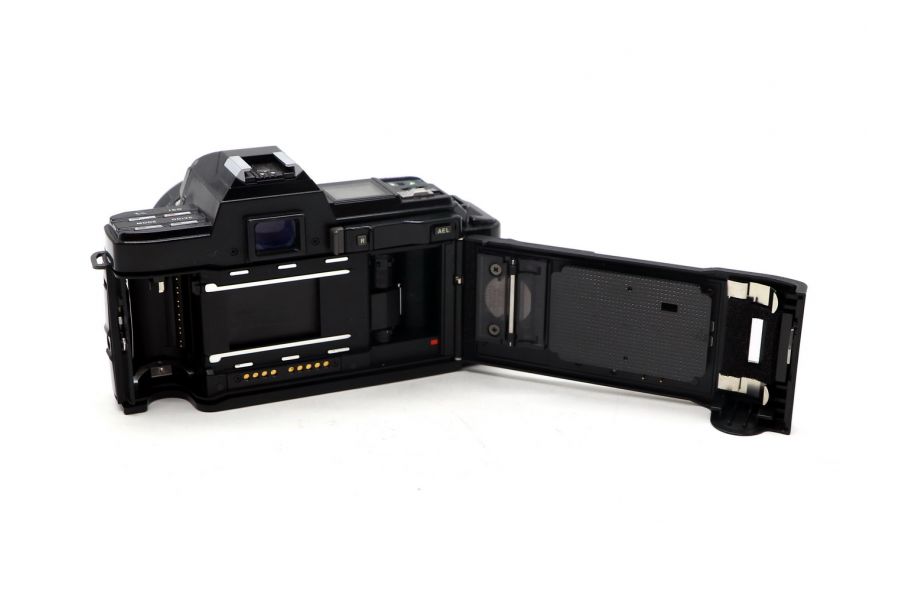 Minolta 7000 AF kit (Japan, 1987)