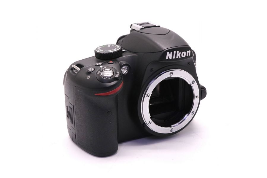 Nikon D3200 body в упаковке (пробег 5500 кадров)