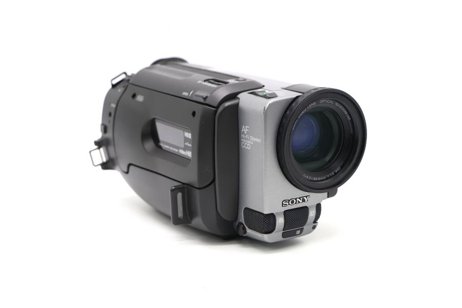 Видеокамера Sony CCD-TR3000E