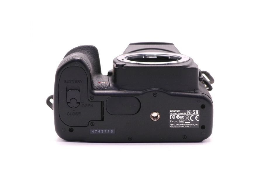 Pentax K-5 II body (пробег 2235 кадров)