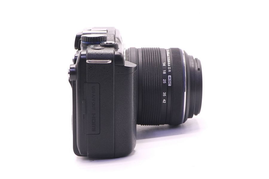 Olympus pen E-PL1S kit (пробег 3455 кадров)