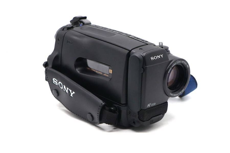 Видеокамера Sony CCD-TR330E