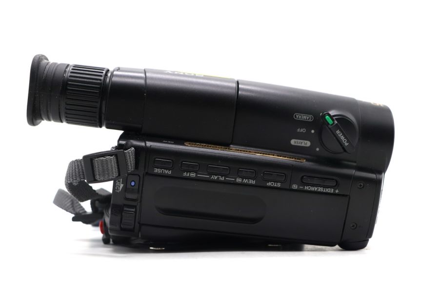 Видеокамера Sony CCD-TR330E