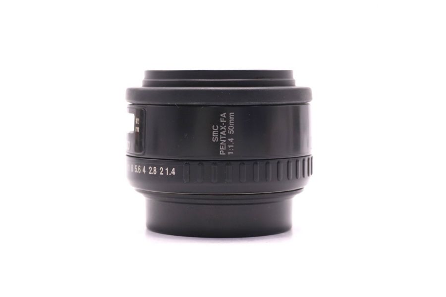 Компактный Pentax-FA SMC 1.4/50mm в упаковке 