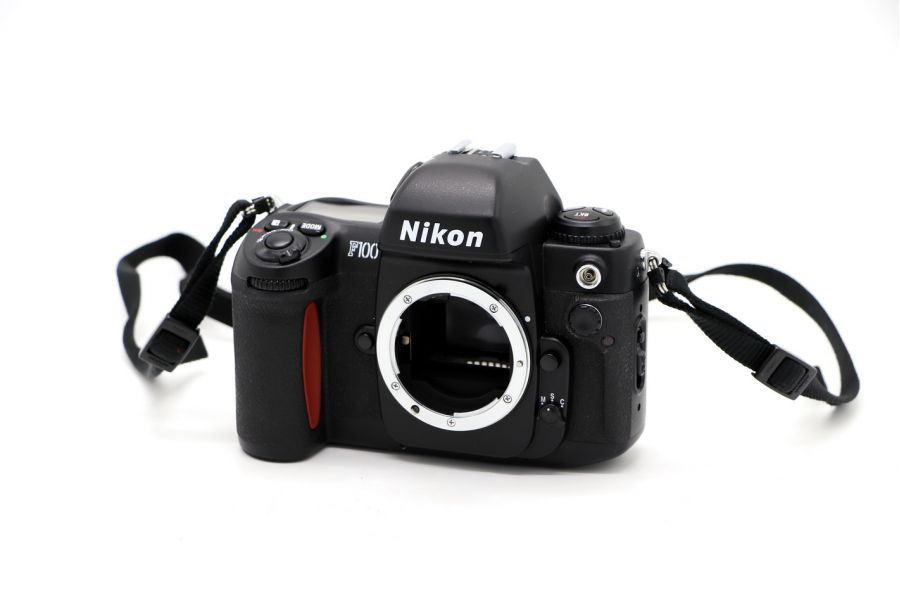 Nikon F100 body (Japan