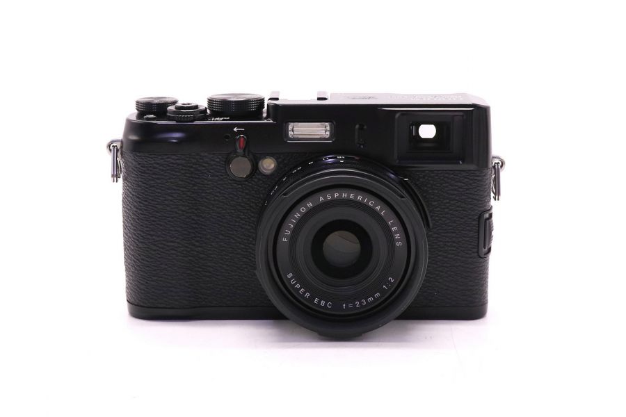 Fujifilm X100 Black Limited Edition премиум-класса