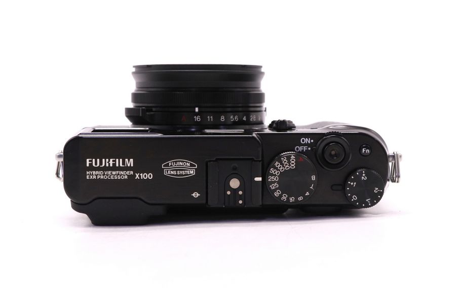 Fujifilm X100 Black Limited Edition премиум-класса