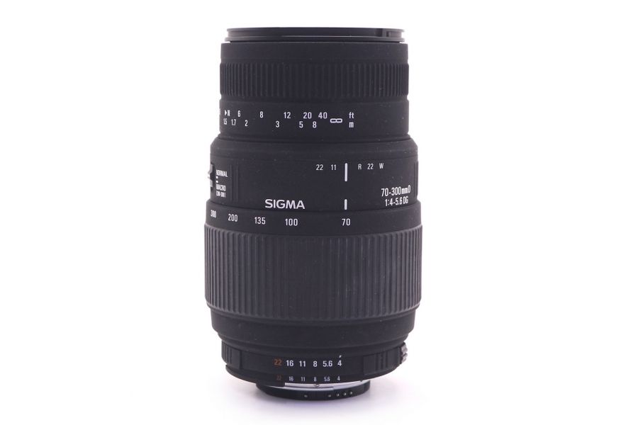Sigma AF 70-300mm f/4-5.6D APO Macro for Nikon (Japan, 2005)