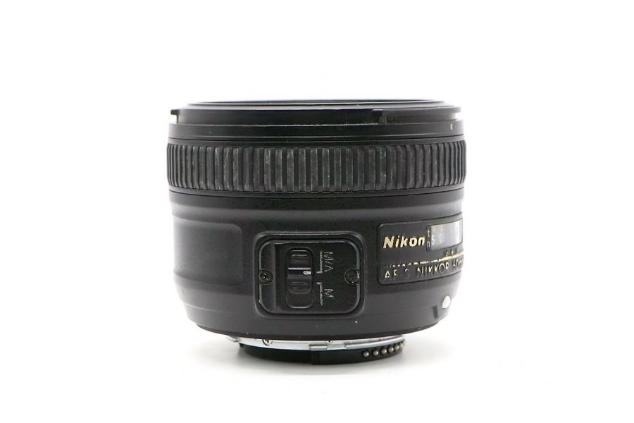 Nikon 50mm f/1.8G AF-S Nikkor (Japan)