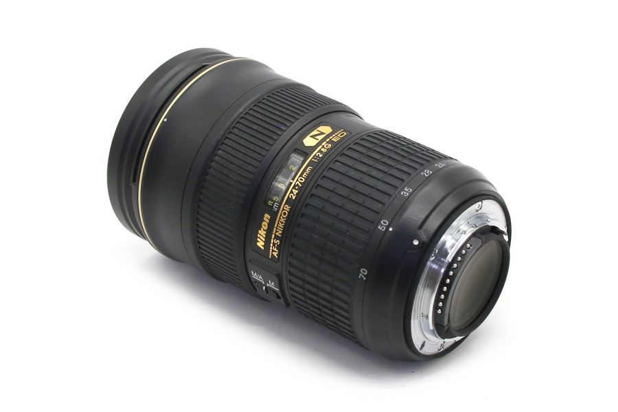 Nikon 24-70mm f/2.8G ED AF-S Nikkor в упаковке