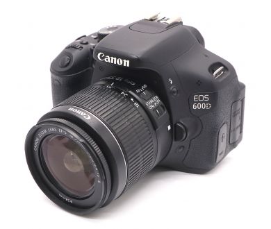 Canon EOS 600D kit (пробег 4850 кадров)