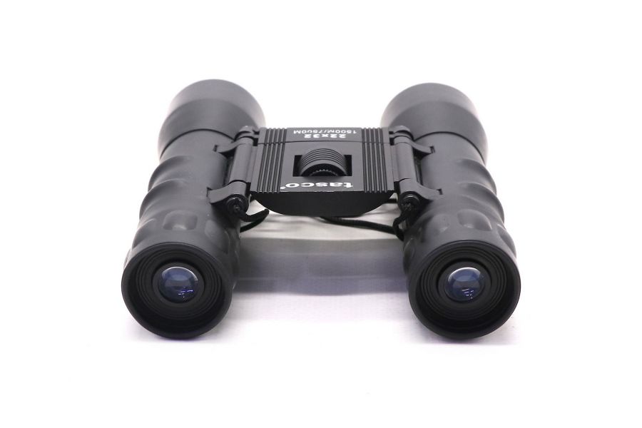 Бинокль Tasco 22х32 черный 