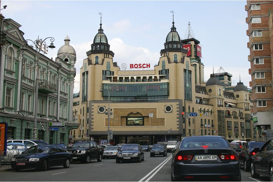 Tokina AT-X 24-200mm f/3.5-5.6 (AT-X M200) AF