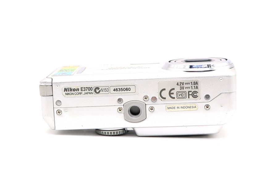 Nikon Coolpix 3700 в упаковке