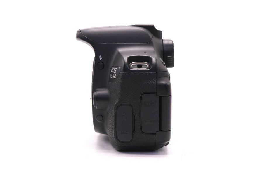 Canon EOS 650D body в упаковке (пробег 1910 кадров)