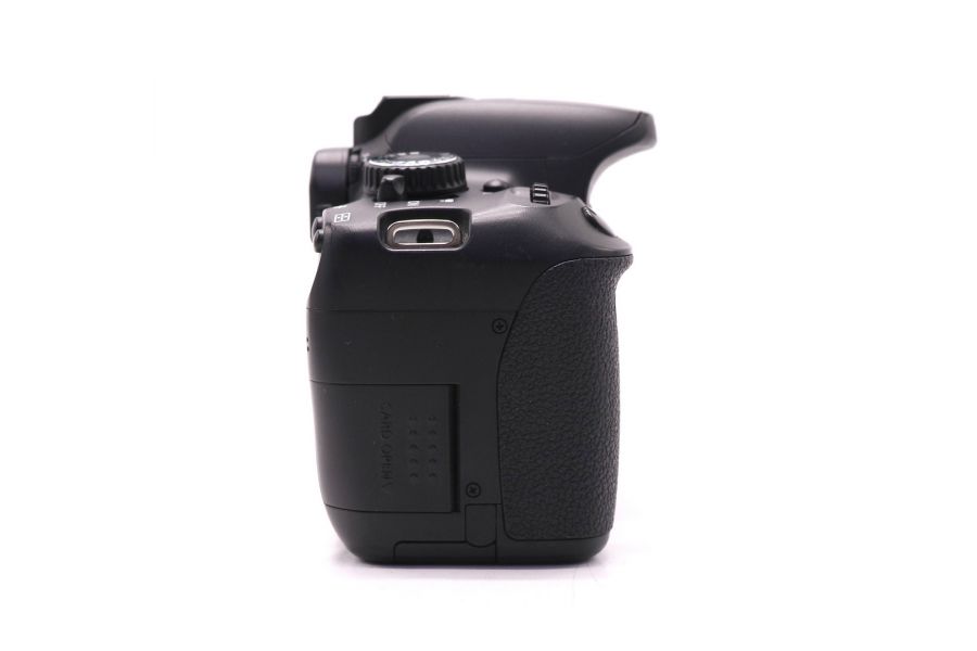 Canon EOS 650D body в упаковке (пробег 1910 кадров)