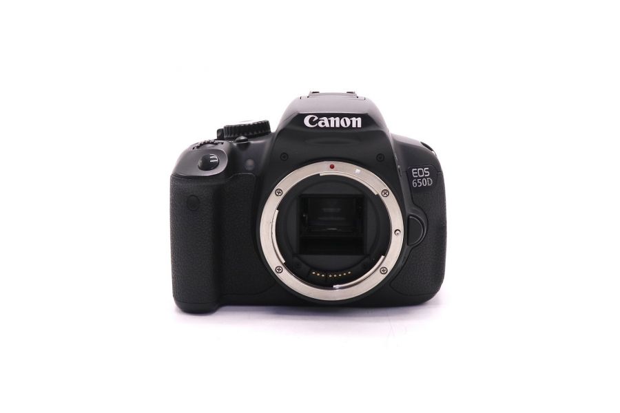 Canon EOS 650D body в упаковке (пробег 1910 кадров)