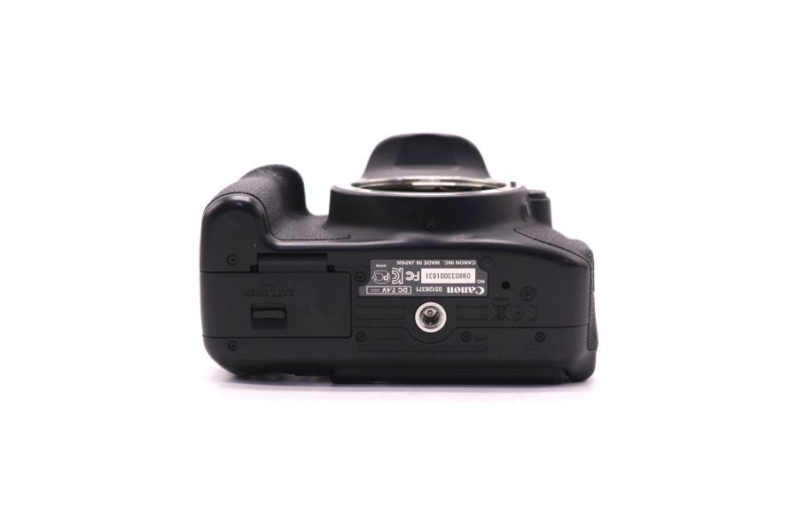 Canon EOS 650D body в упаковке (пробег 1910 кадров)