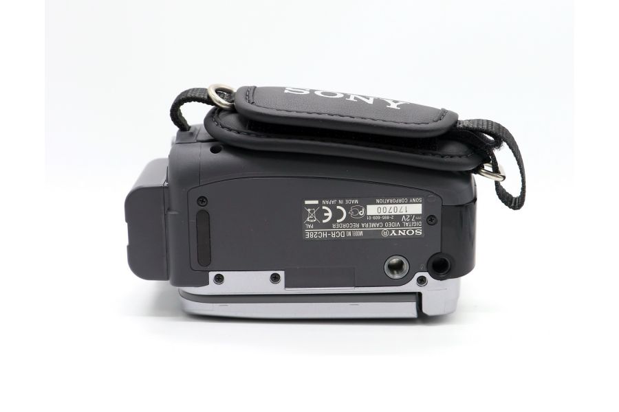 Видеокамера Sony DCR-HC28E