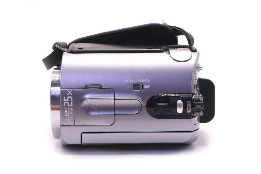 Видеокамера Sony DCR-SR82