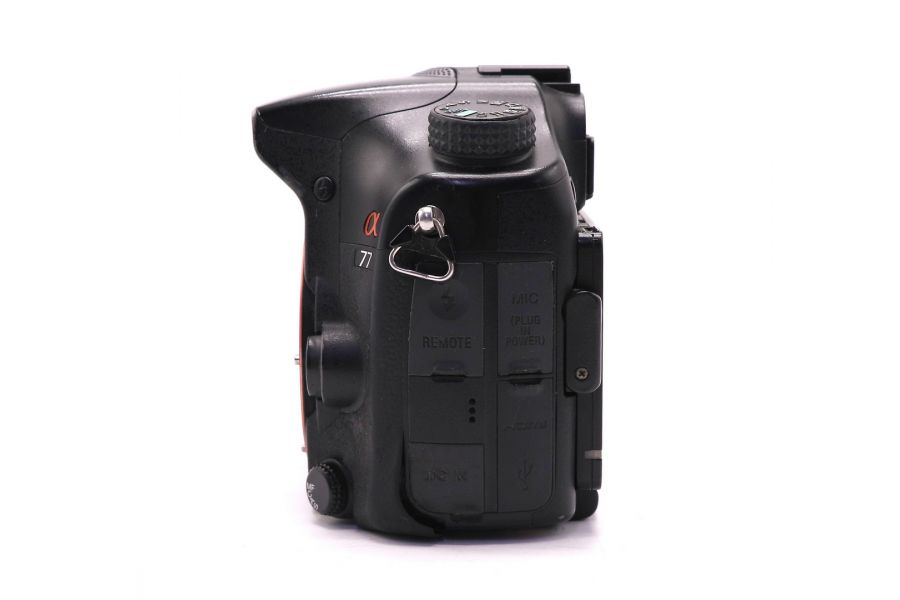 Sony A77 body (пробег 121000 кадров)