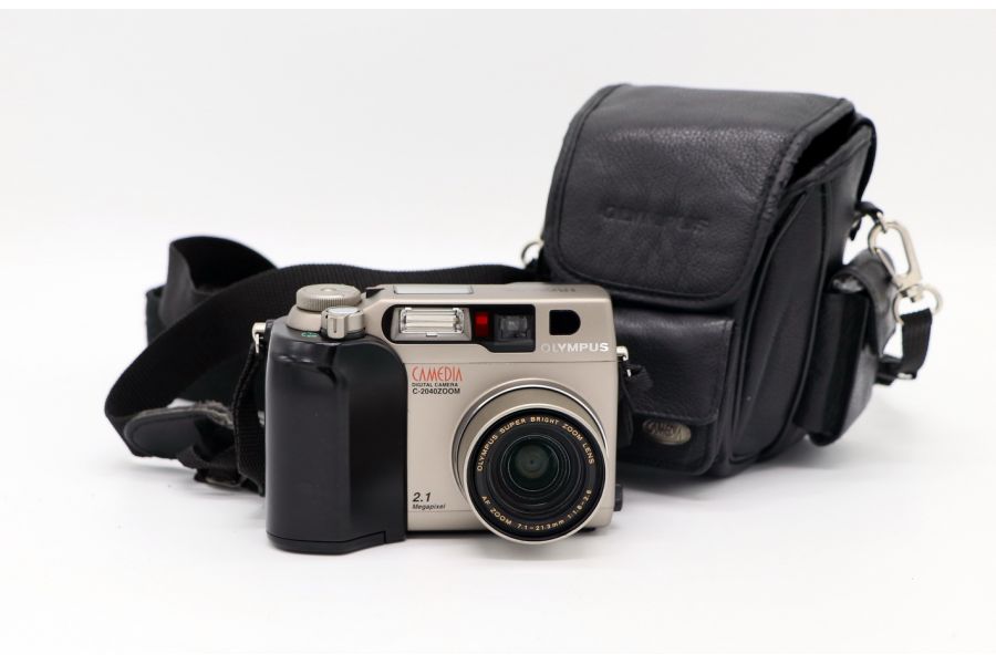 Olympus C-2040 zoom camedia