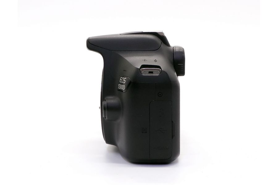 Canon EOS 1300D body в упаковке (пробег 425 кадров)
