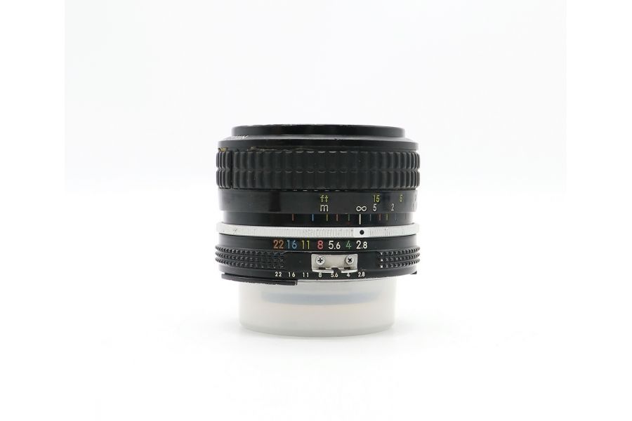 Nikon 28mm f/2.8 Nikkor