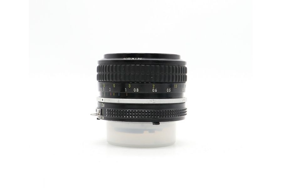 Nikon 28mm f/2.8 Nikkor