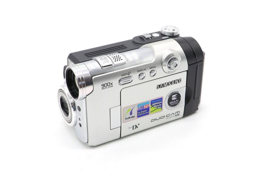 Видеокамера Samsung VP-D6550i в упаковке