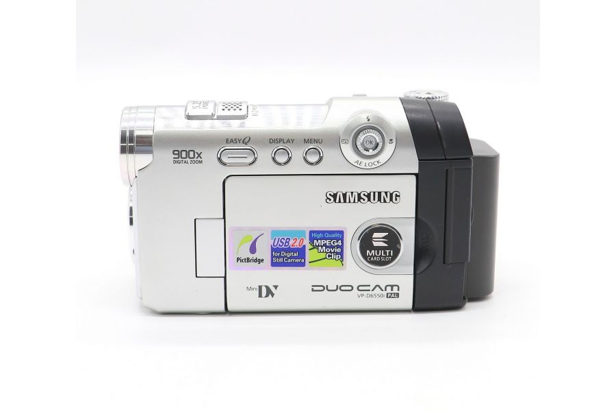 Видеокамера Samsung VP-D6550i в упаковке