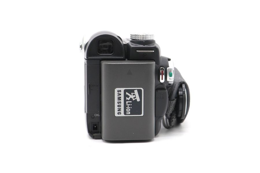 Видеокамера Samsung VP-D6550i в упаковке