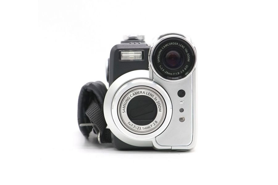 Видеокамера Samsung VP-D6550i в упаковке