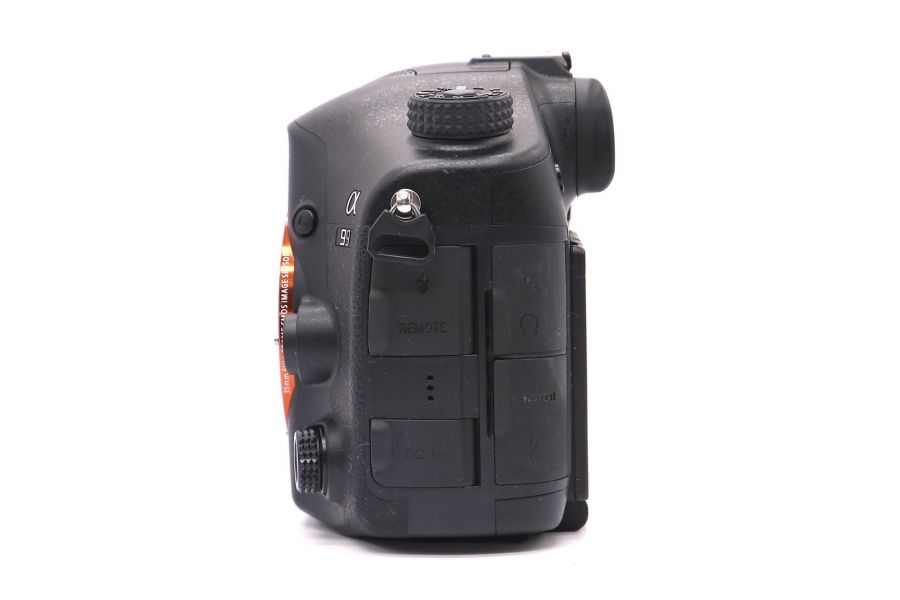 Sony A99 body в упаковке (пробег 18870 кадров)