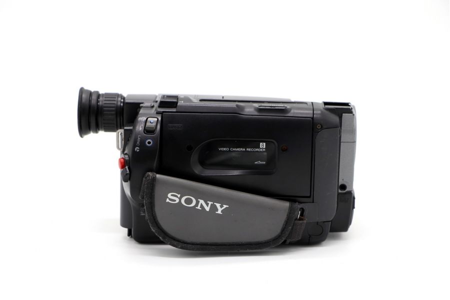 Видеокамера Sony CCD-TR511E