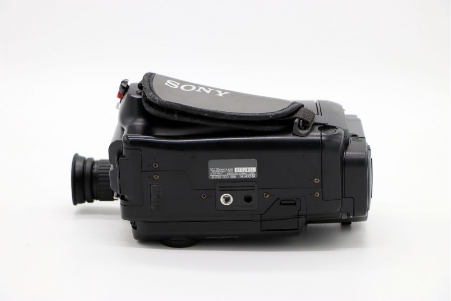 Видеокамера Sony CCD-TR511E